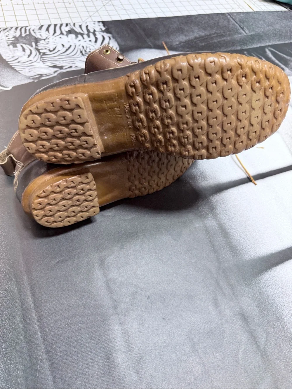 L.L.Bean VNTG made in USA sz 10 W Maine Hunting Duck Shoes